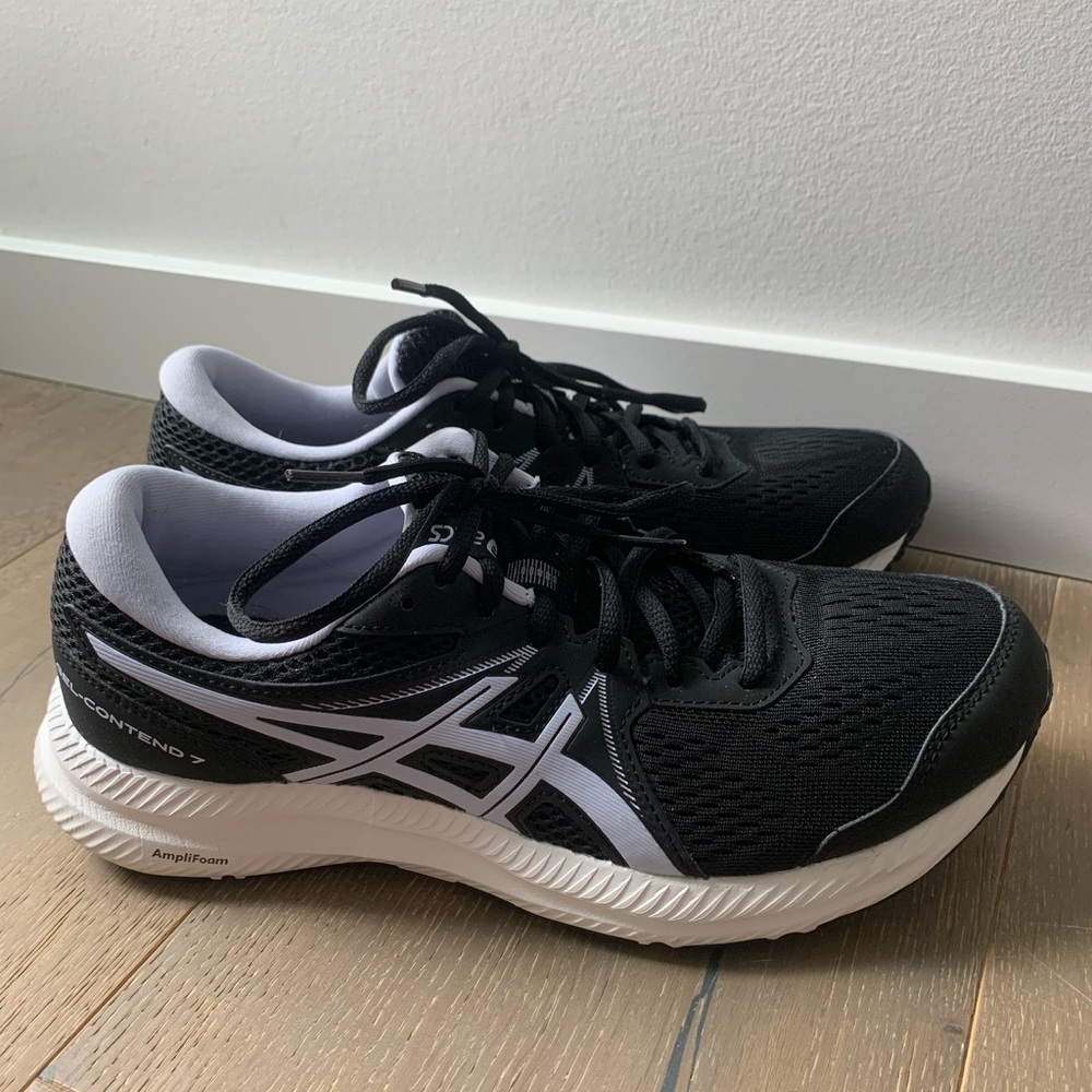 Womens Asics gel contend 7 training shoe size 91/2